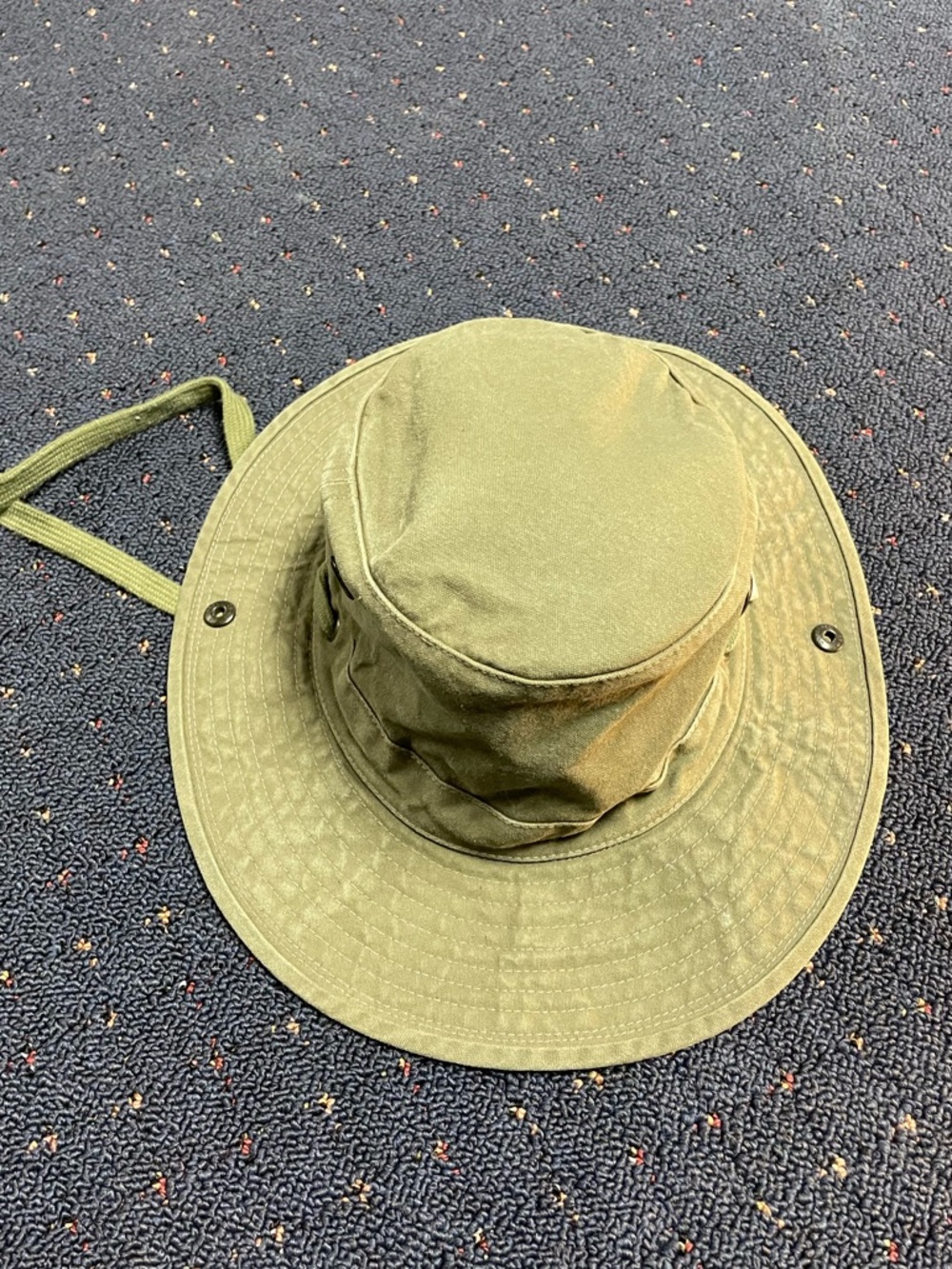 Olive Green Canvas The Tilley Hat - Classic Outdoor Sun Hat - Picture 6 of 9